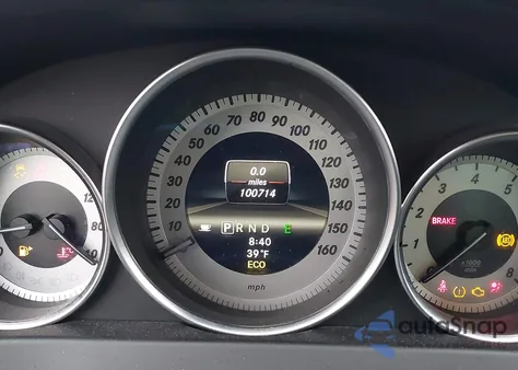 2013 Mercedes-Benz C 300 Sport 4Matic z USA, uszkodzony, nr VIN WDDGF8AB1DG088748